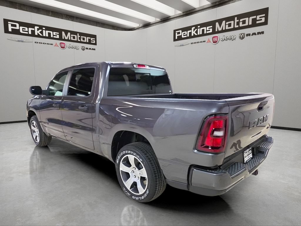 New 2026 RAM 1500 Express AWD/4WD image 3