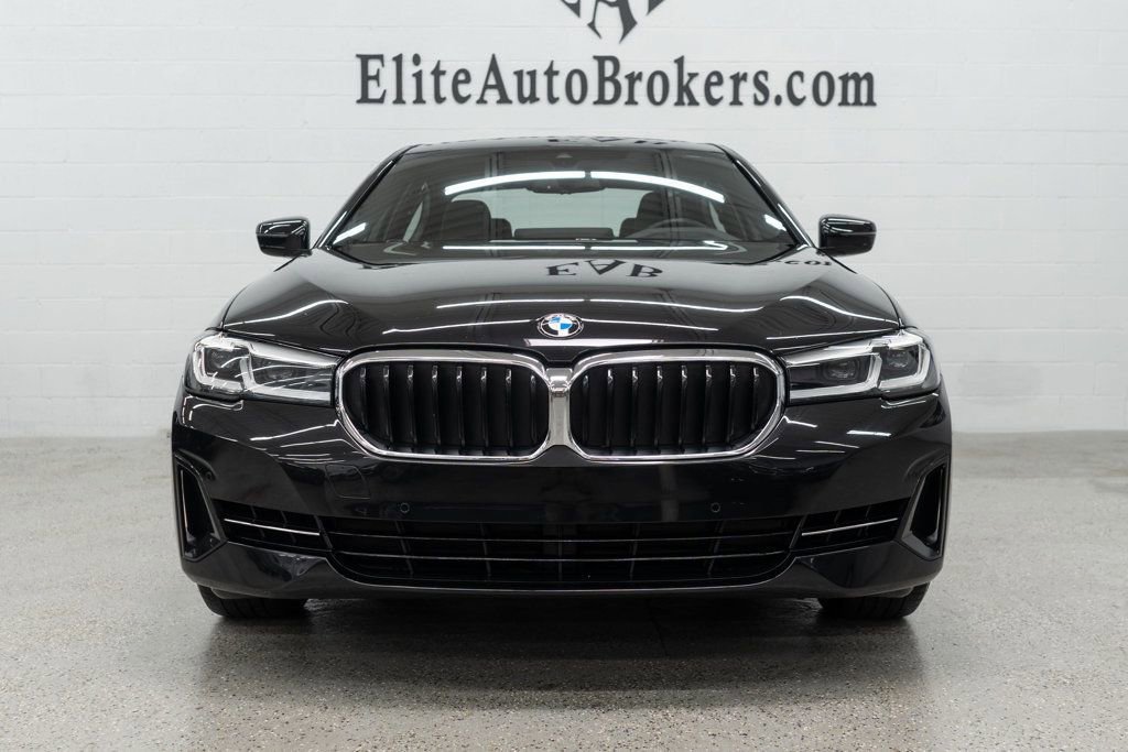 Used 2023 BMW 540i xDrive w/ Premium Package AWD/4WD image 3