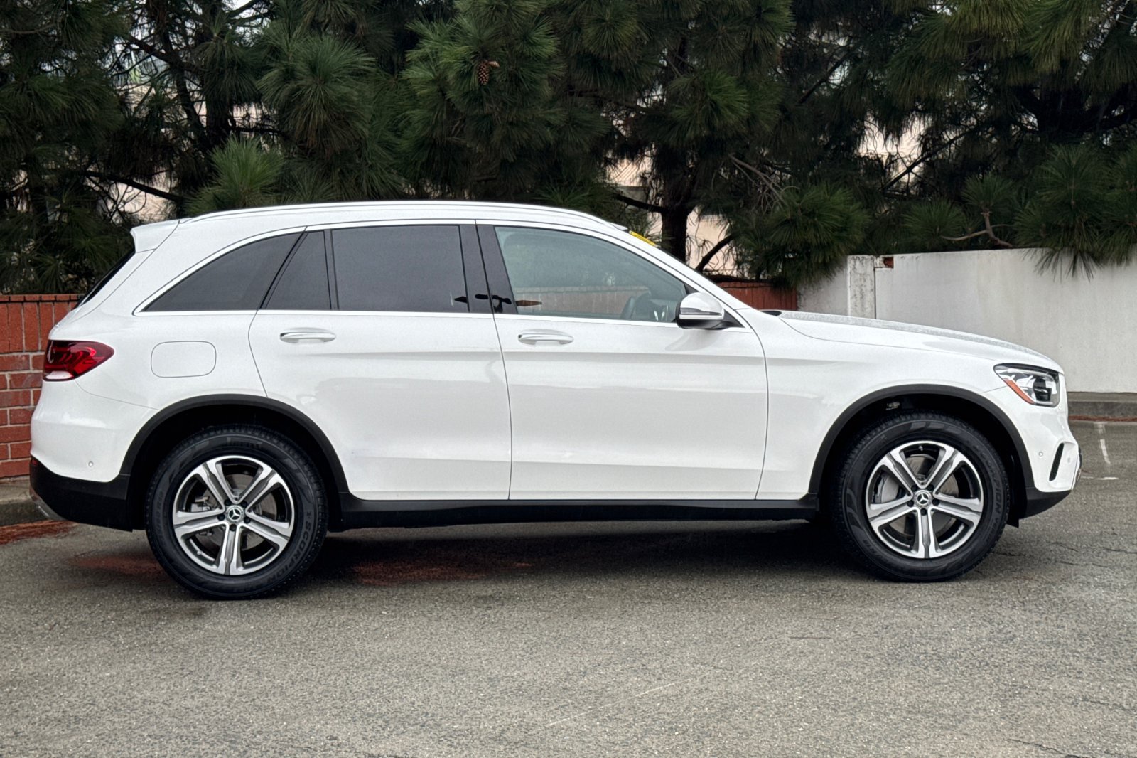 Certified 2021 Mercedes-Benz GLC 300 4MATIC image 3