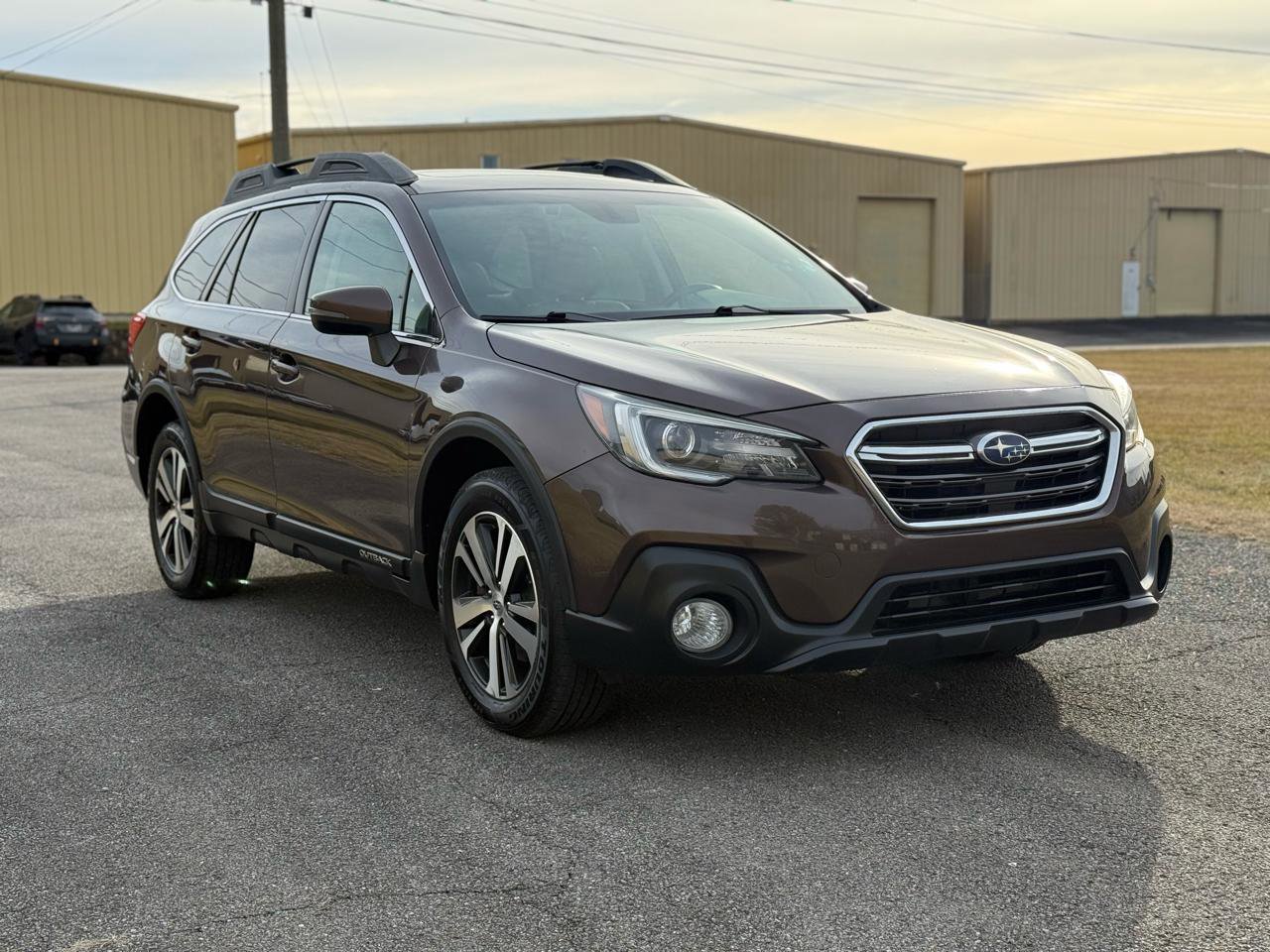 Used 2019 Subaru Outback 3.6R Limited image 3