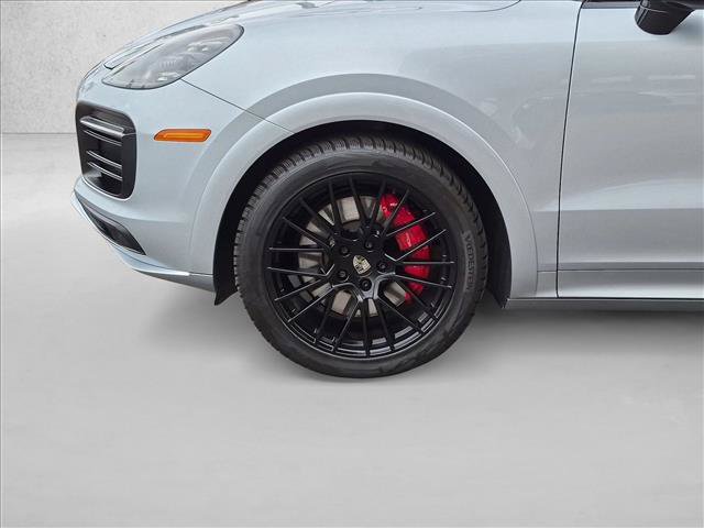 Used 2022 Porsche Cayenne GTS AWD/4WD image 26