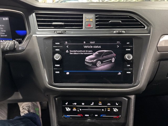 Used 2022 Volkswagen Tiguan SE image 18