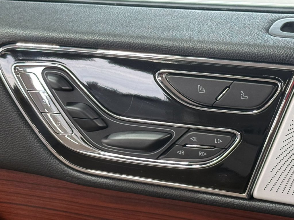 Certified 2023 Lincoln Navigator Reserve AWD/4WD image 14