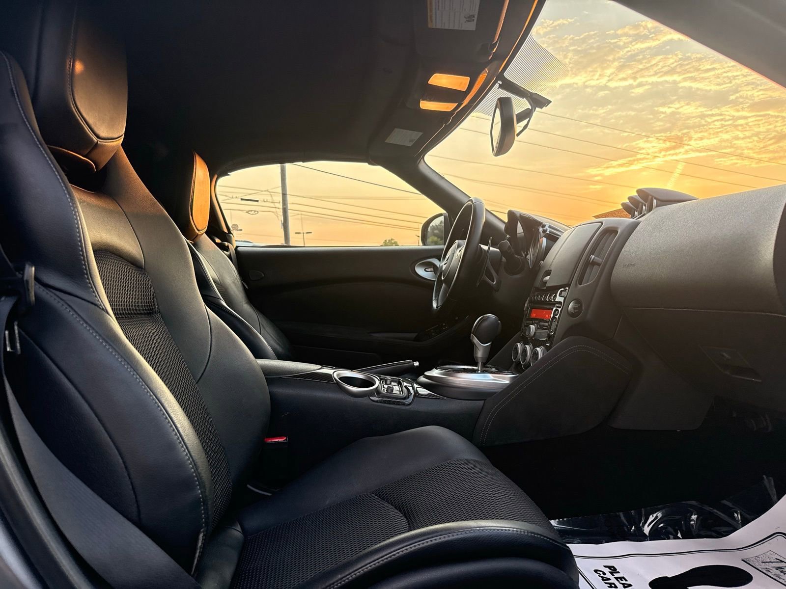 Used 2014 Nissan 370Z Touring RWD image 24