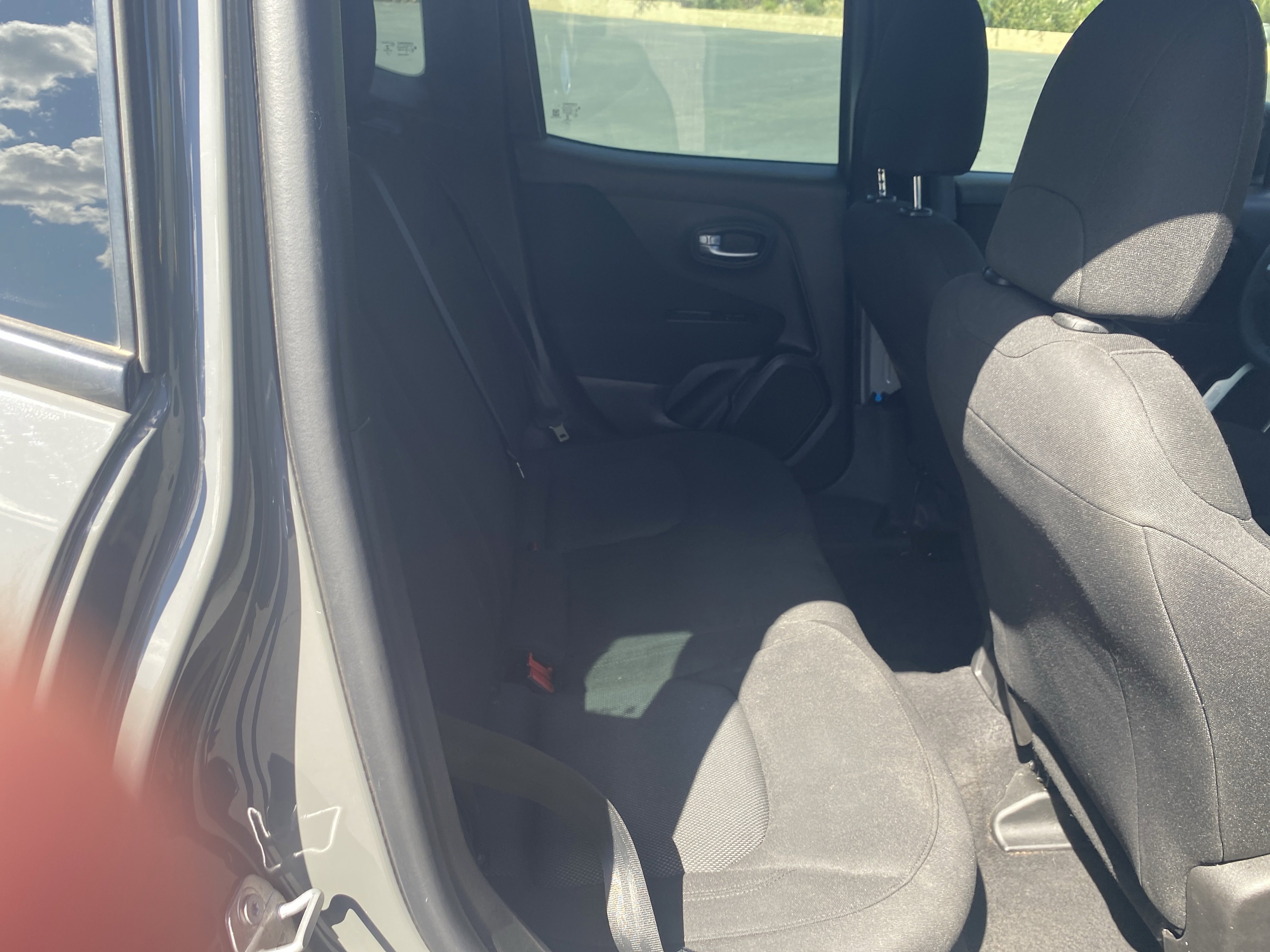 Used 2019 Jeep Renegade Sport FWD image 21