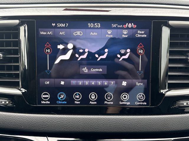 Used 2020 Chrysler Pacifica Touring-L w/ Advanced Safetytec Group FWD image 31