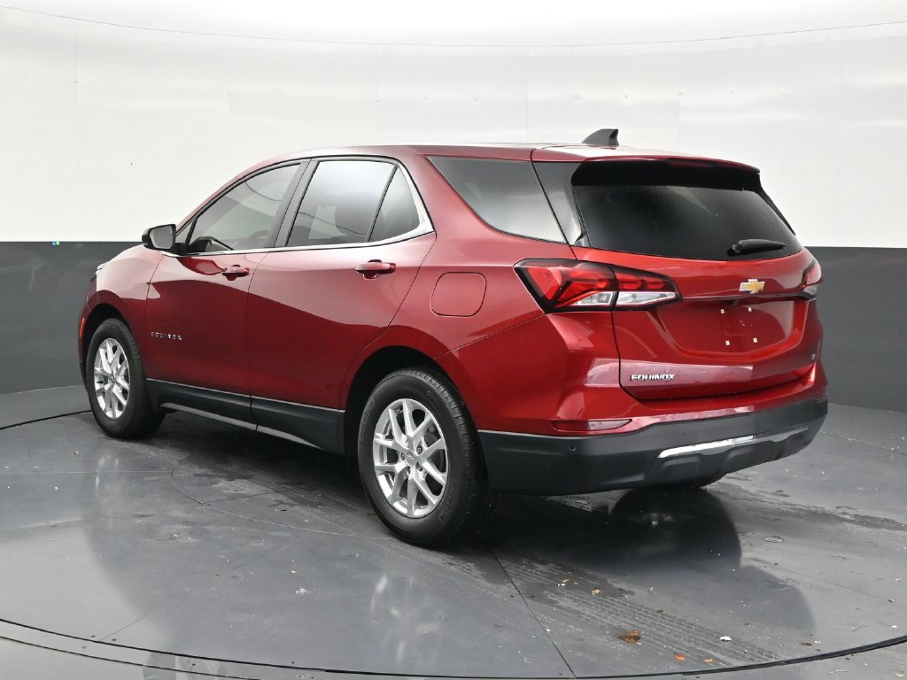 Used 2024 Chevrolet Equinox LT FWD image 3