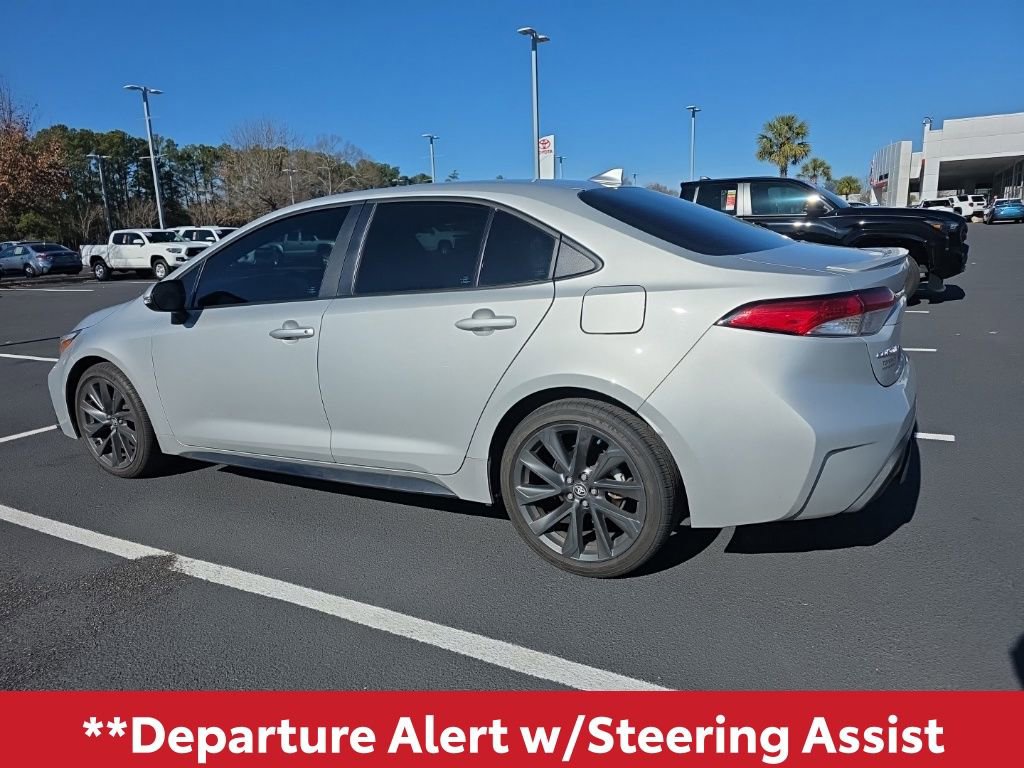 Used 2023 Toyota Corolla SE image 5