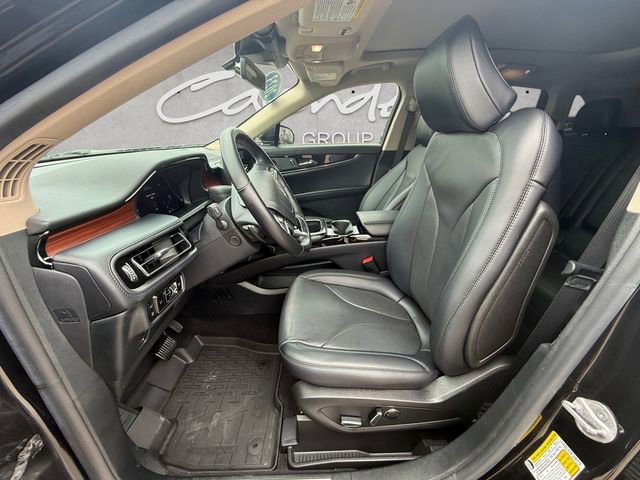 Used 2023 Lincoln Nautilus Reserve w/ Luxury Package AWD/4WD image 19