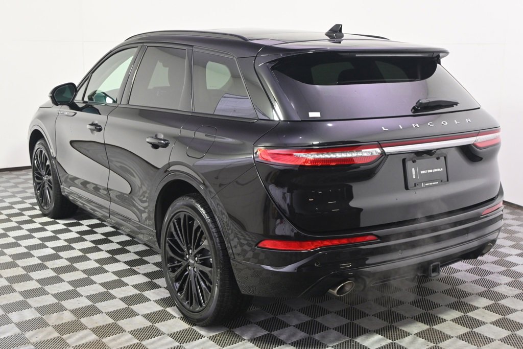 New 2025 Lincoln Corsair Reserve w/ Jet Appearance Package image 3