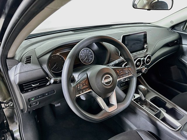 Used 2024 Nissan Sentra SV FWD image 9