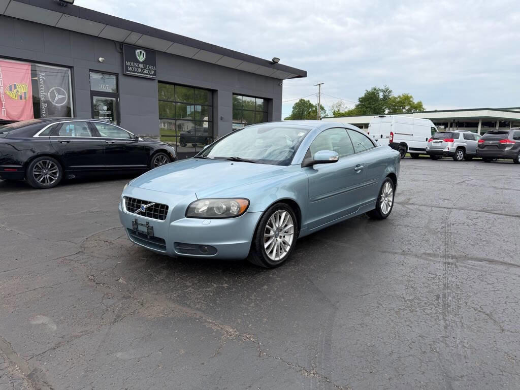 Used 2009 Volvo C70 T5 FWD image 2