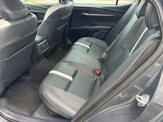 Used 2025 Toyota Camry SE FWD image 14
