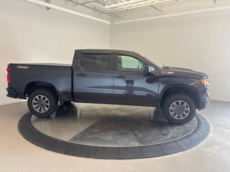 Used 2024 Chevrolet Silverado 1500 Custom Trail Boss AWD/4WD image 2