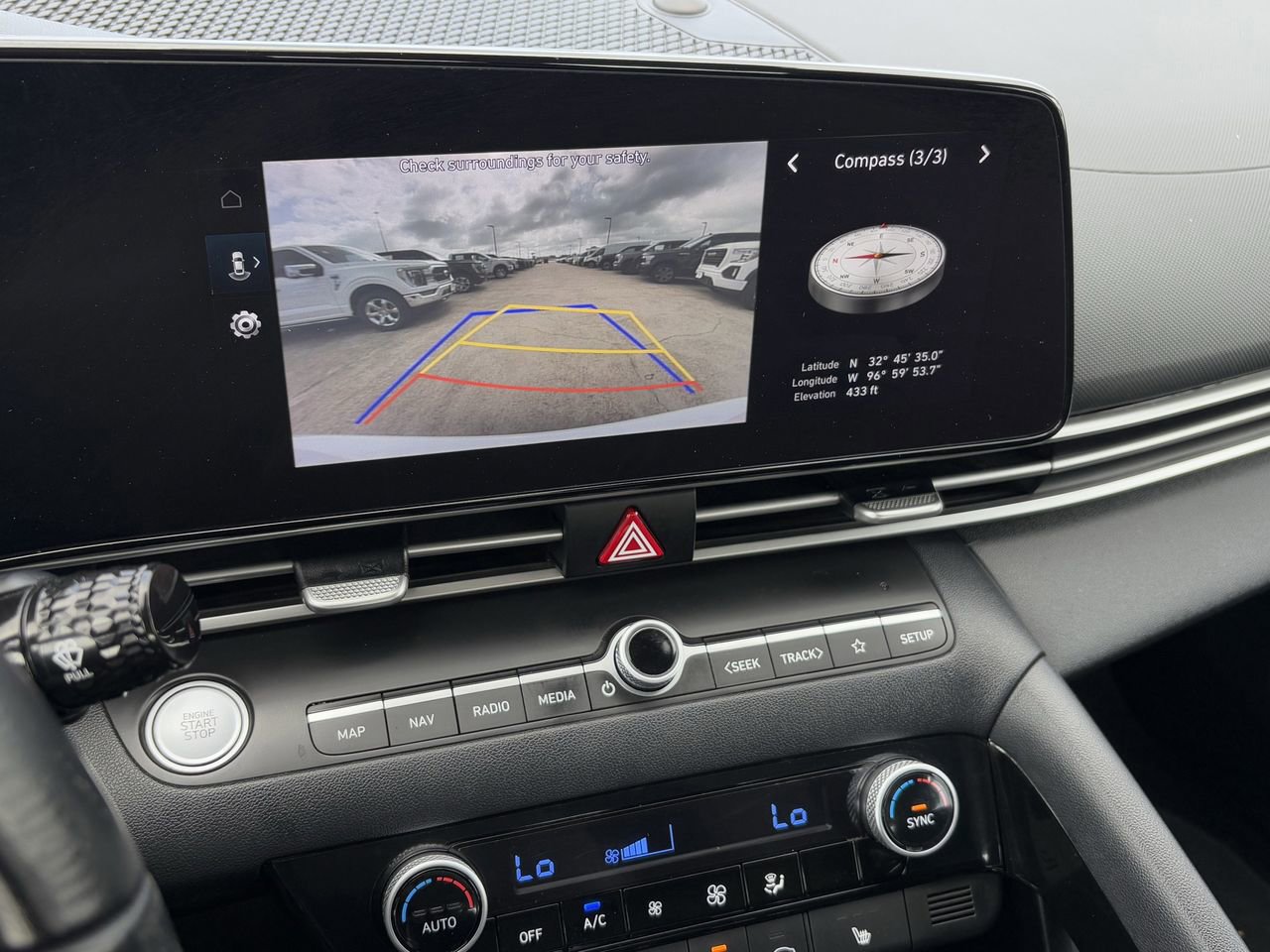 Used 2023 Hyundai Elantra SEL w/ Convenience Package image 21