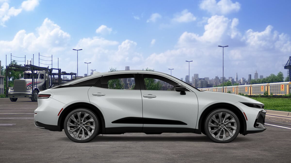 New 2027 Toyota Crown AWD/4WD image 12