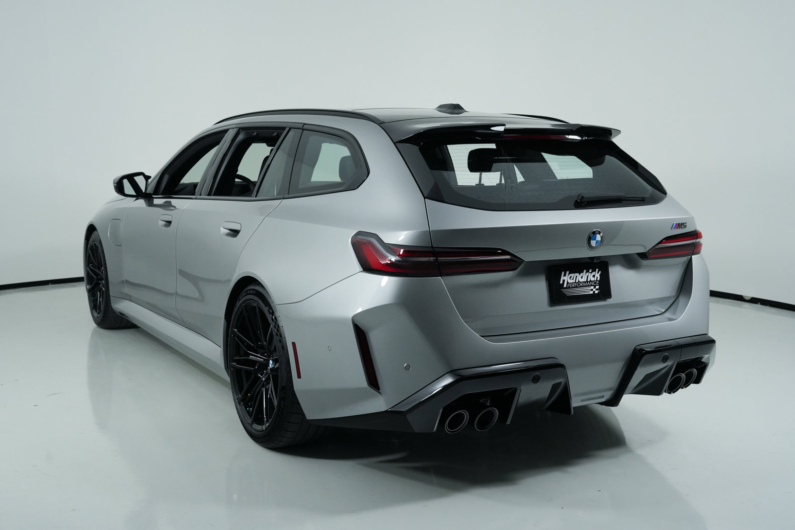 Used 2025 BMW M5 Touring AWD/4WD image 5