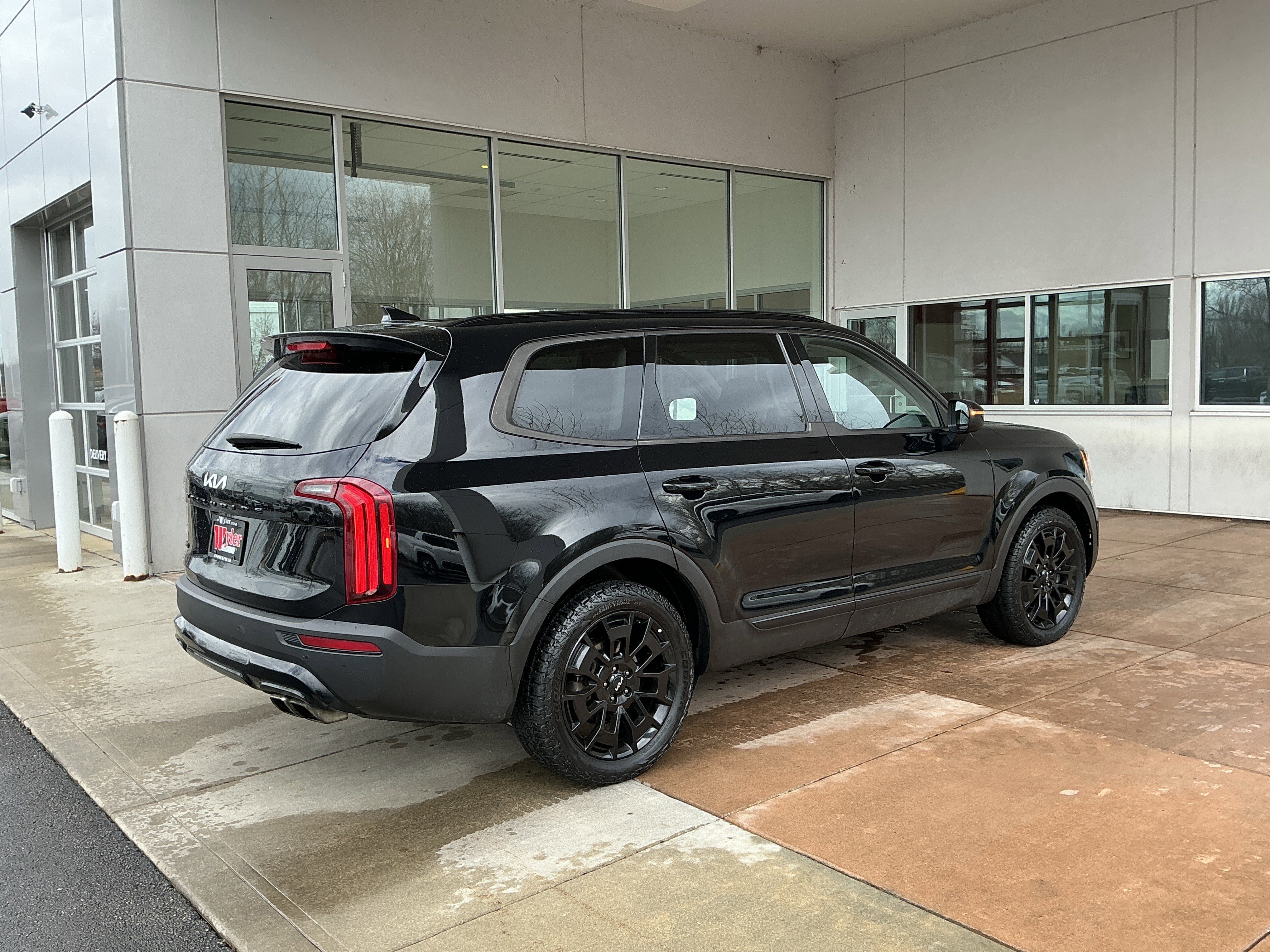 Used 2022 Kia Telluride EX w/ EX Premium Package image 22