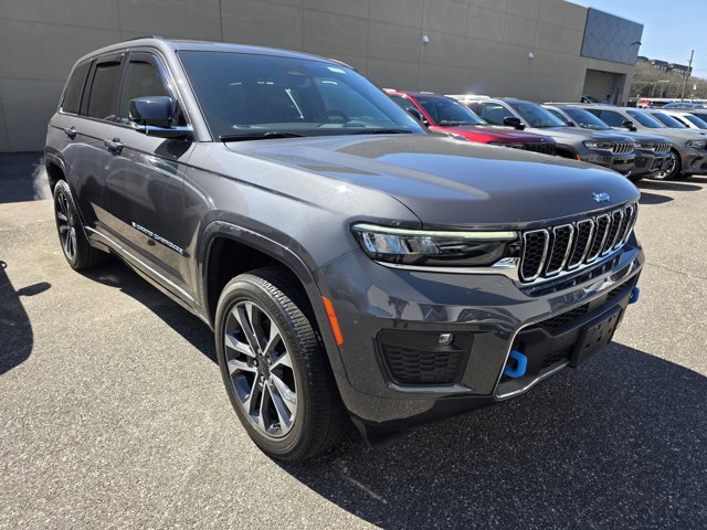 Used 2022 Jeep Grand Cherokee Overland image 1
