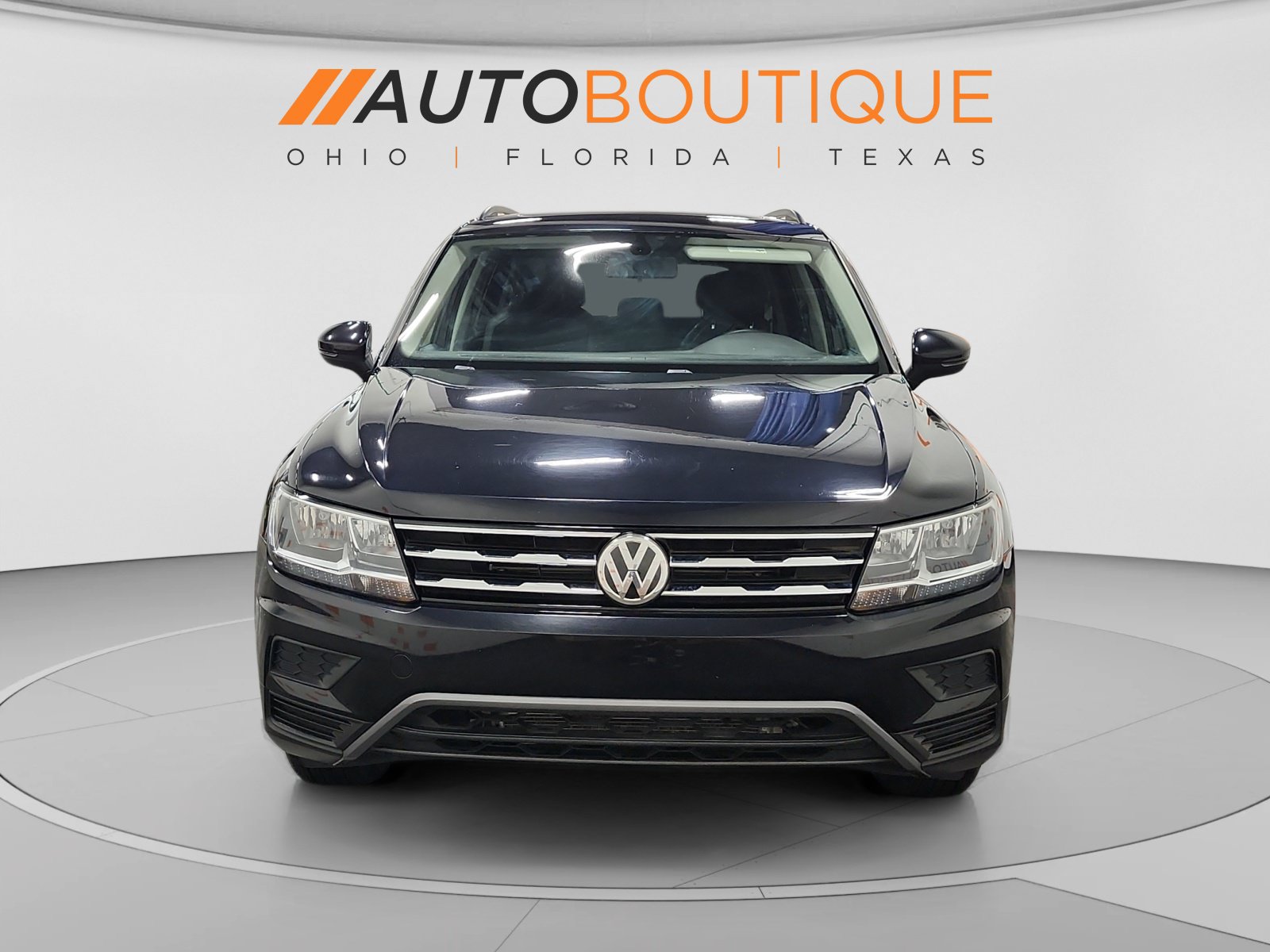 Used 2020 Volkswagen Tiguan SE w/ Panoramic Sunroof Package AWD/4WD image 8