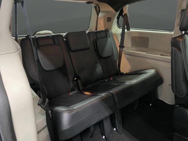 Used 2019 Dodge Grand Caravan SXT image 31