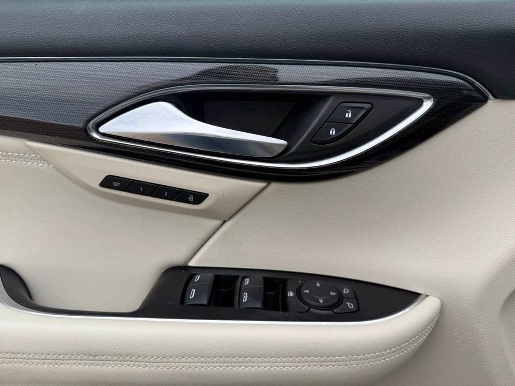 Used 2022 Buick Envision Essence w/ Technology Package I FWD image 25