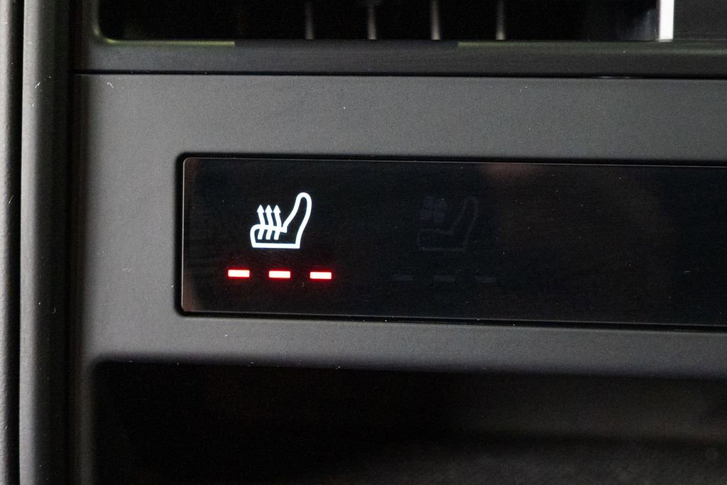 Certified 2025 Porsche Cayenne image 35