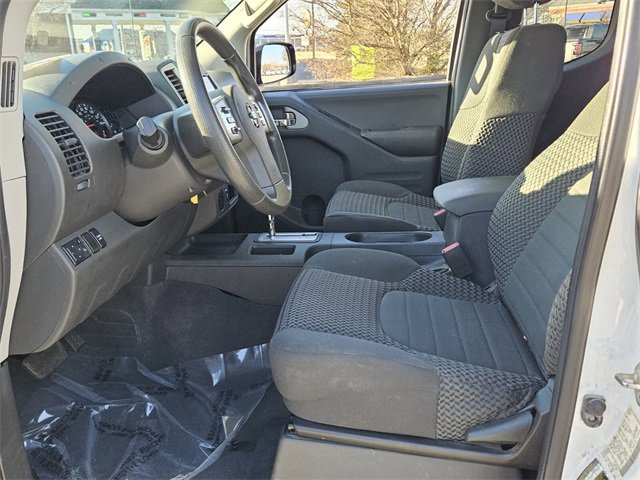 Used 2019 Nissan Frontier SV image 5