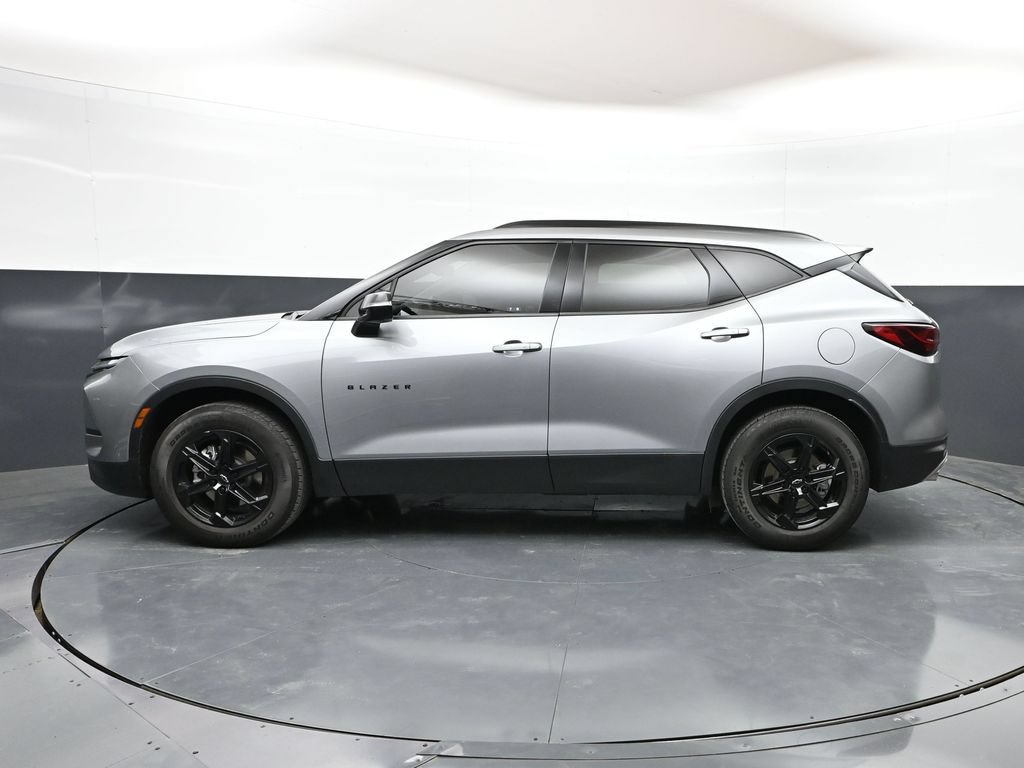 Used 2024 Chevrolet Blazer LT w/ Midnight/Sport Edition FWD image 36