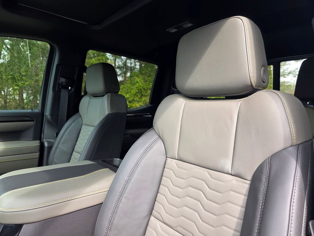 New 2026 Chevrolet Silverado 1500 ZR2 image 11