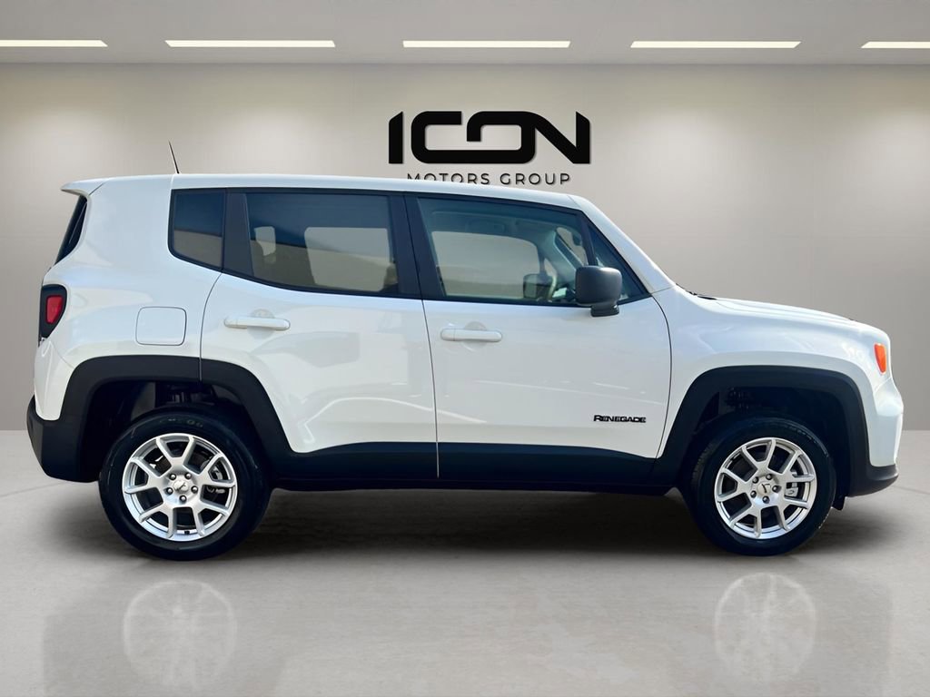 Used 2023 Jeep Renegade Latitude image 10