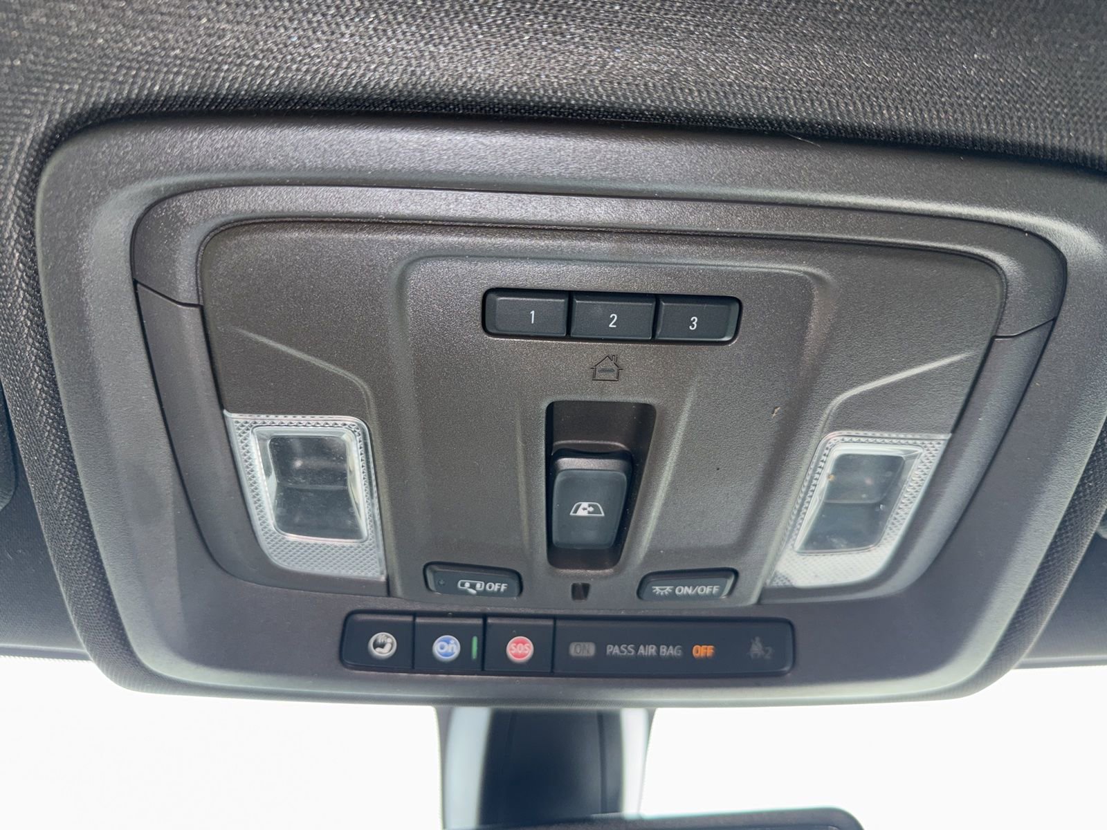Used 2020 GMC Sierra 1500 SLT RWD image 24
