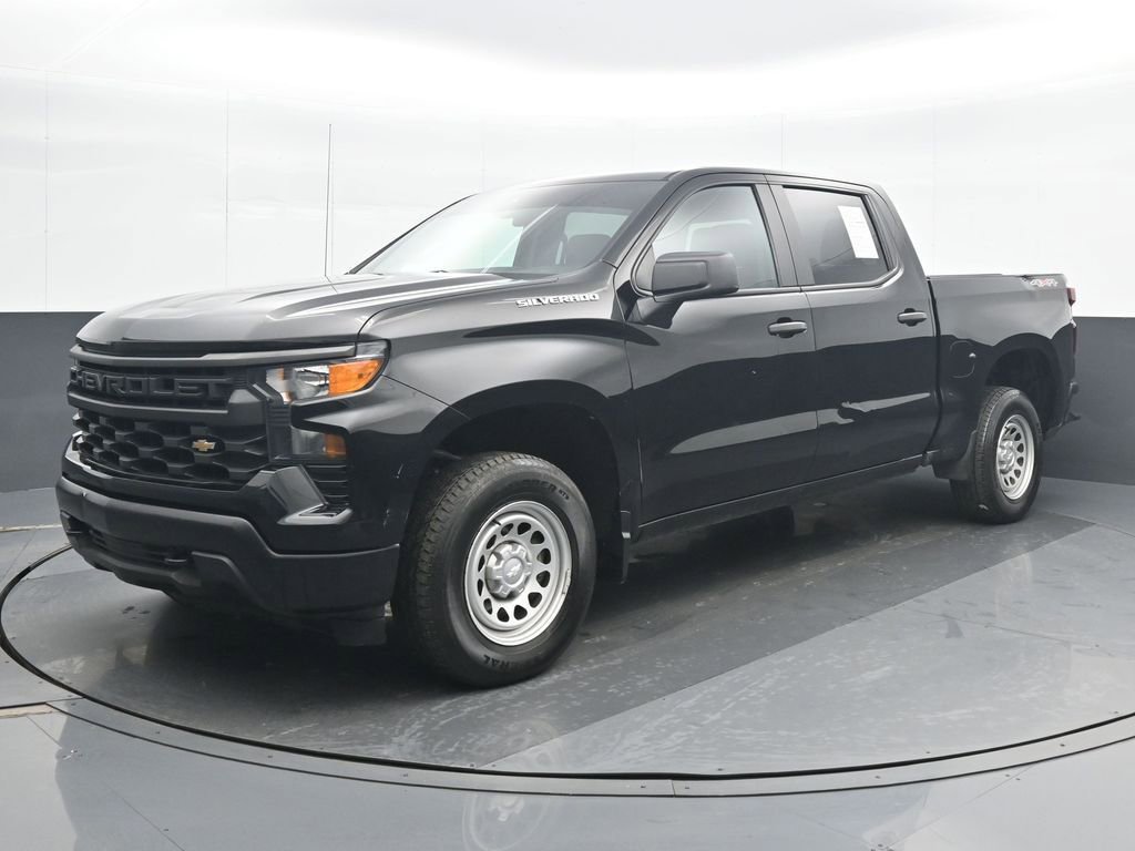 Used 2022 Chevrolet Silverado 1500 W/T w/ WT Convenience Package AWD/4WD image 2