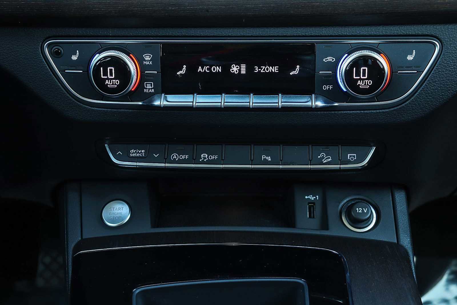 Used 2023 Audi Q5 2.0T Premium w/ Convenience Package image 18