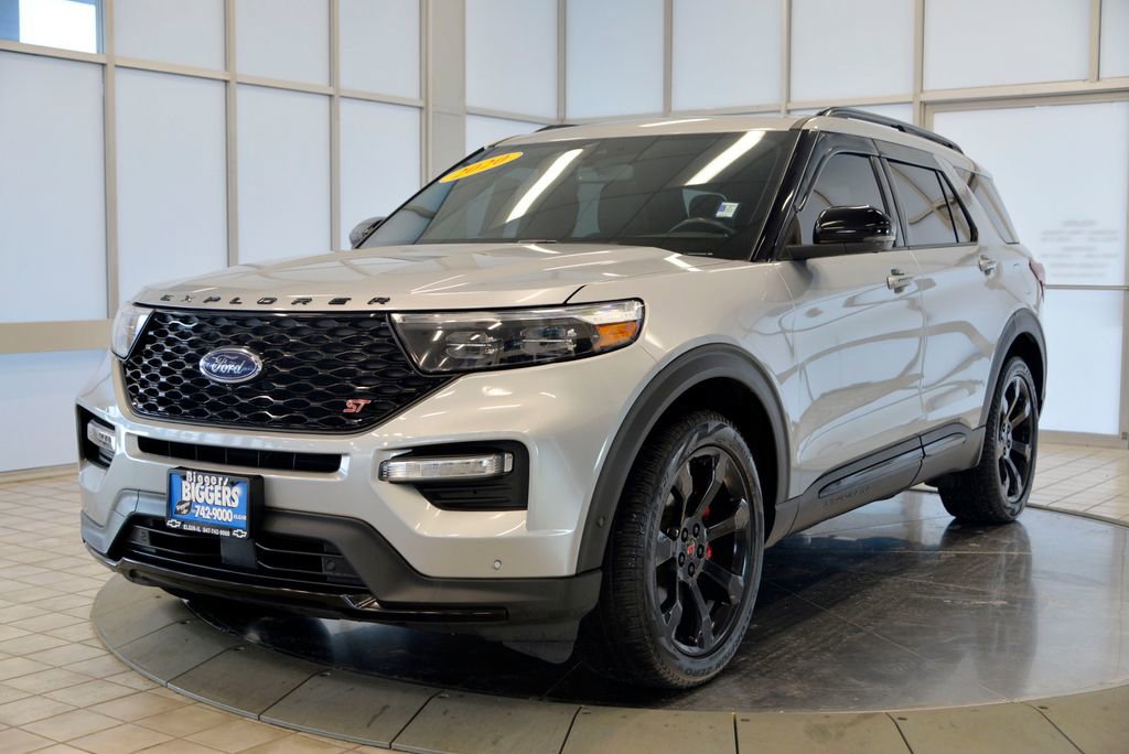 Used 2020 Ford Explorer ST w/ ST Street Pack image 4