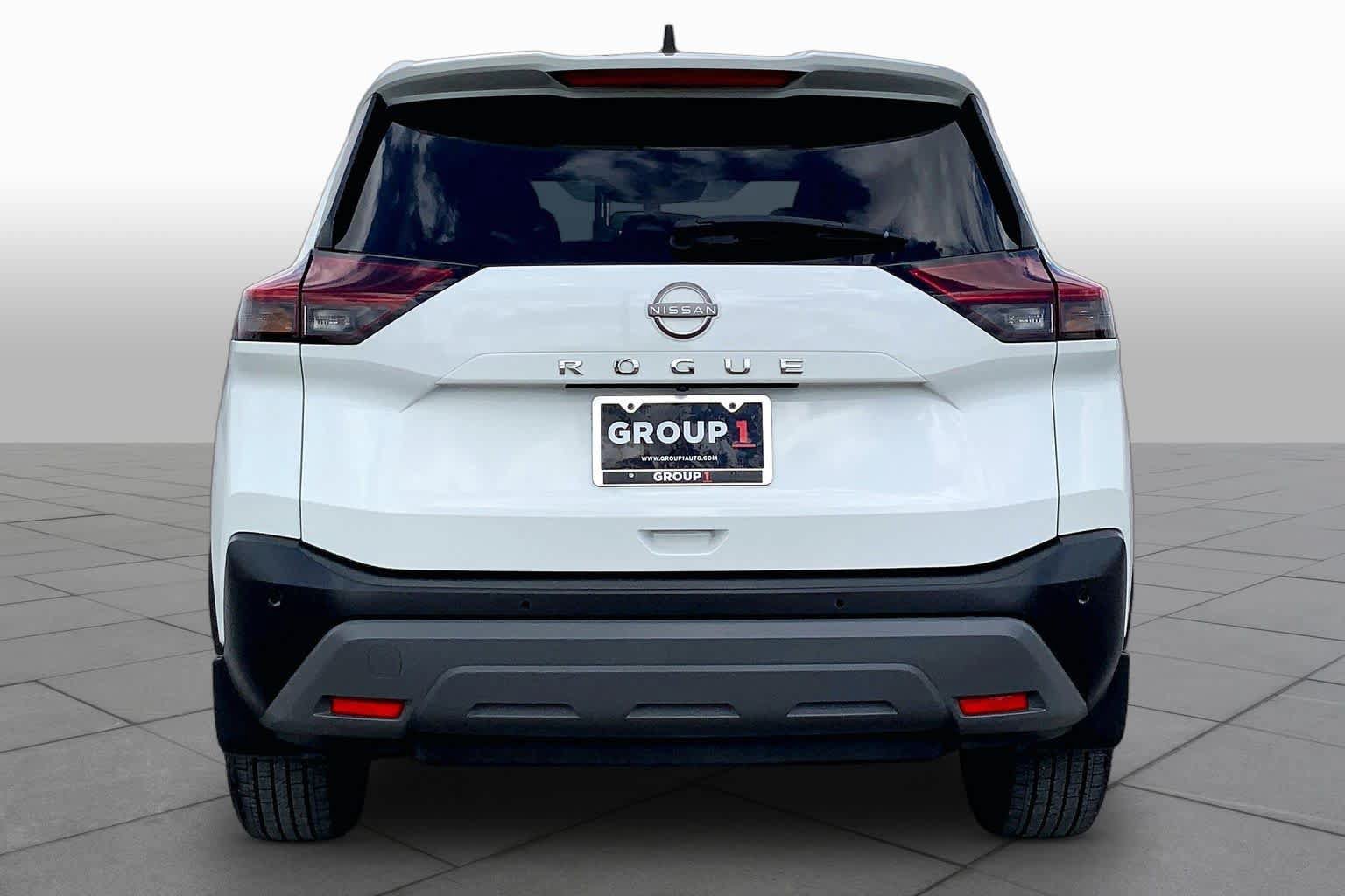 Used 2023 Nissan Rogue S FWD image 4