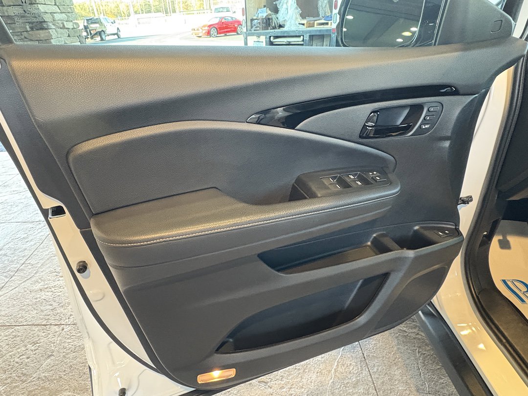 Used 2023 Honda Passport Elite image 21