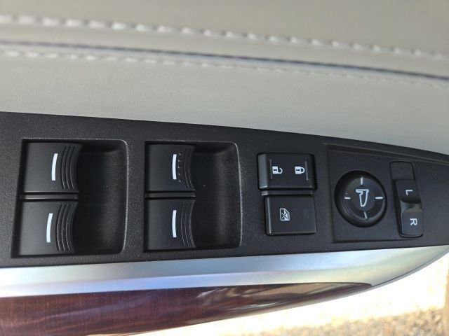 Used 2017 Acura TLX w/ Technology Package image 19