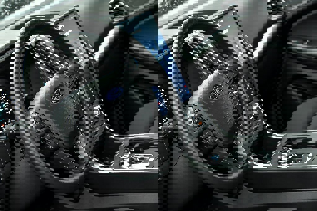 New 2024 Ford Edge SE w/ Black Appearance Package image 31