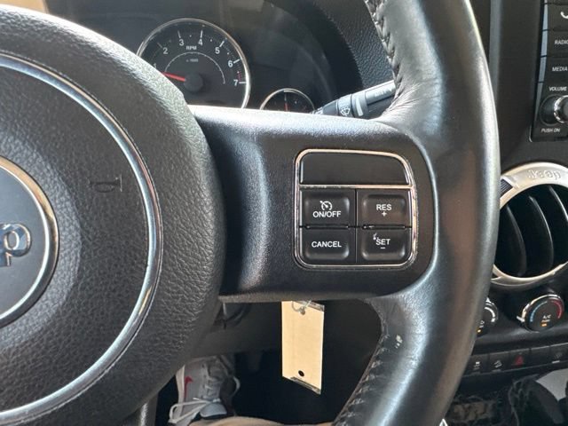 Used 2015 Jeep Wrangler Unlimited Sahara AWD/4WD image 26