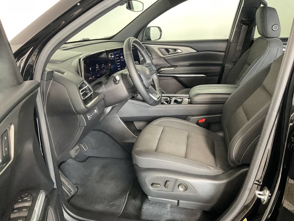 Used 2024 Chevrolet Traverse LT AWD/4WD image 18