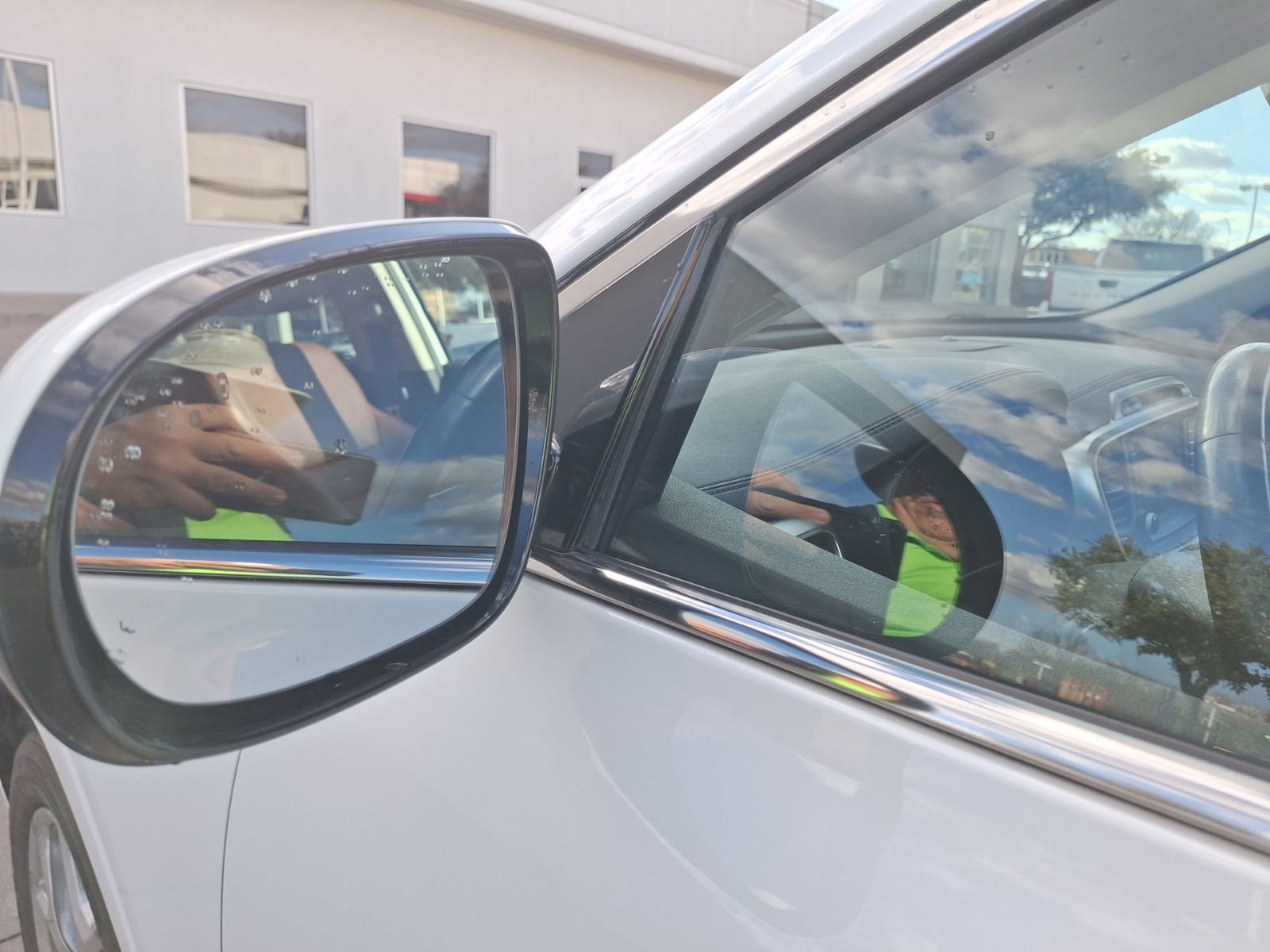 Used 2018 Kia Sorento SX image 15