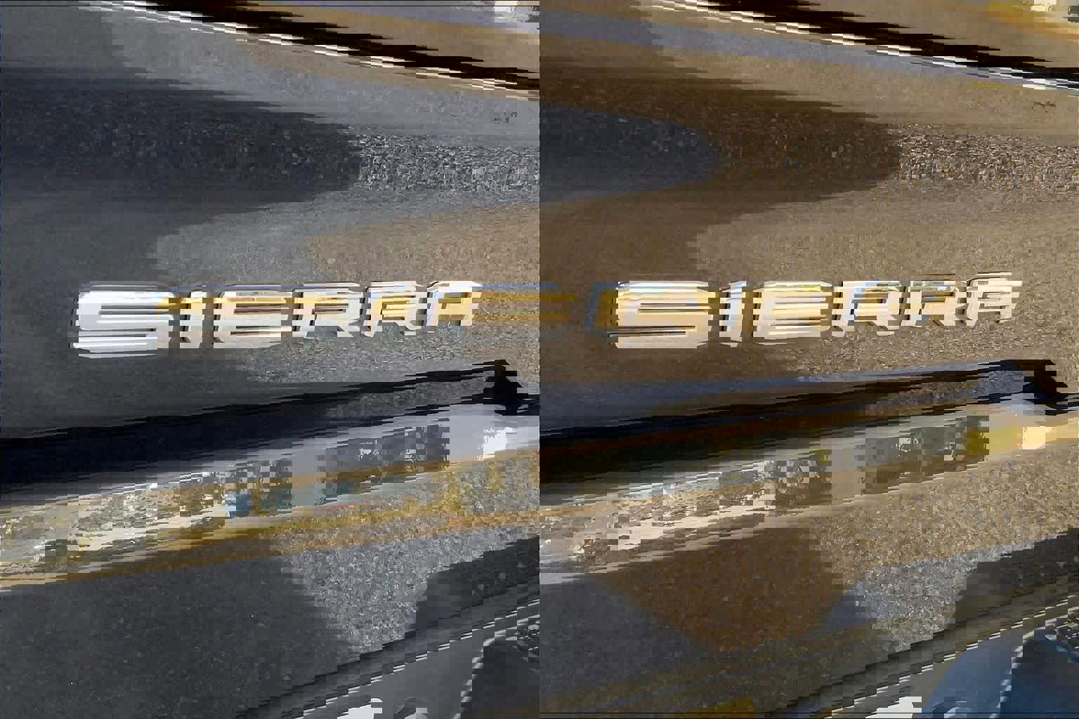 Used 2025 GMC Sierra 1500 SLT image 9