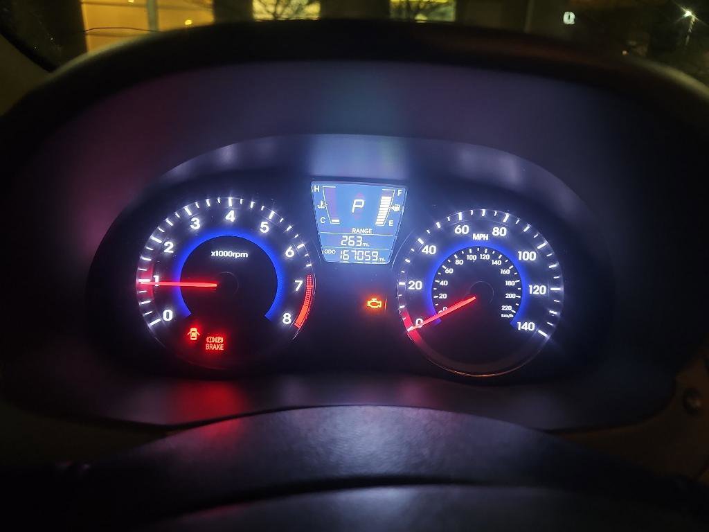 Used 2013 Hyundai Accent GLS image 1