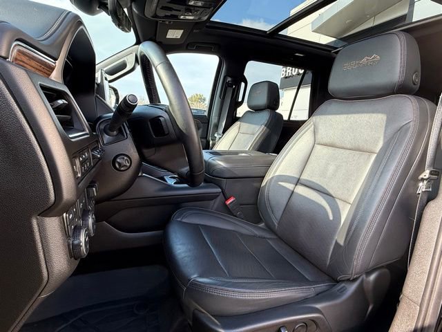 Used 2023 Chevrolet Tahoe High Country image 15