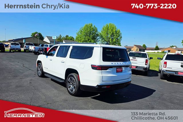 Used 2024 Jeep Wagoneer L Series II w/ Flexible Seating Group AWD/4WD image 5