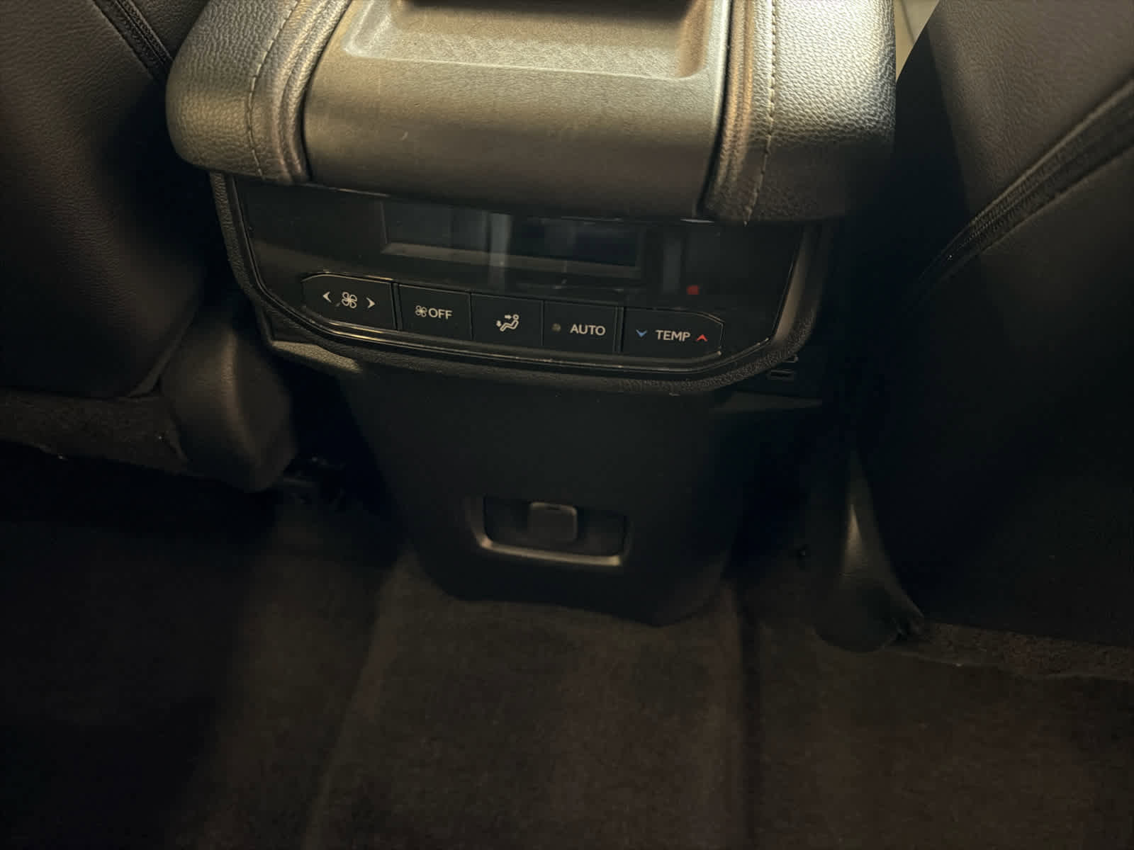 Used 2025 Toyota Grand Highlander FWD image 34