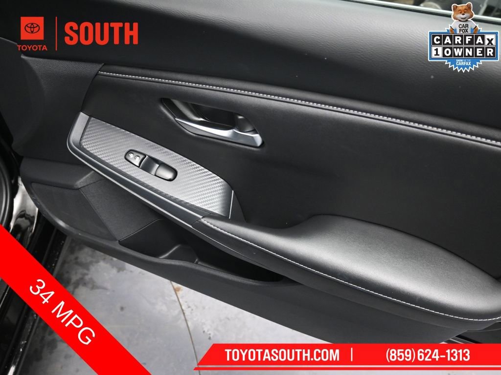 Used 2025 Nissan Sentra SV image 32