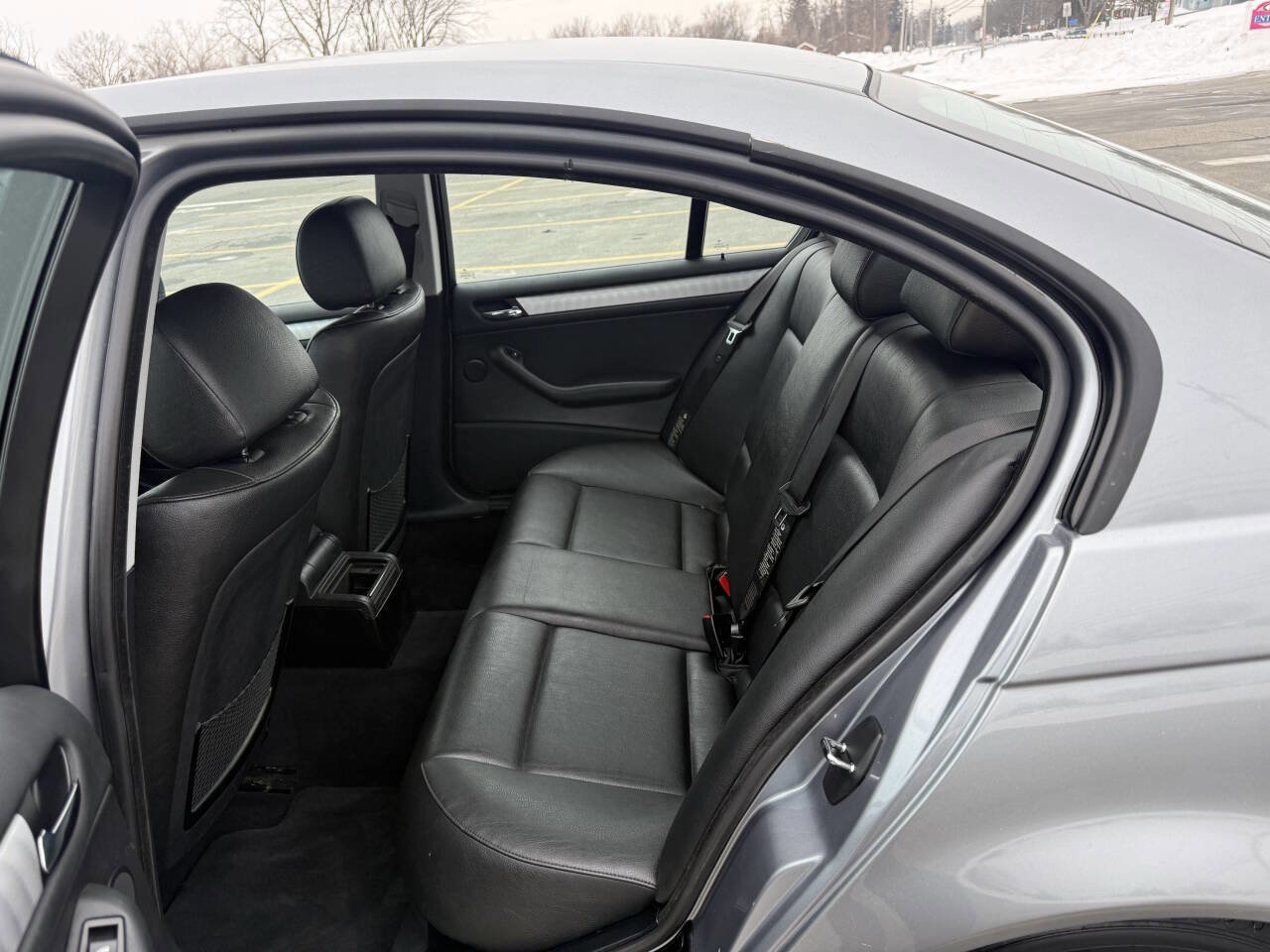 Used 2005 BMW 325xi 325xi AWD 4dr Sedan image 11