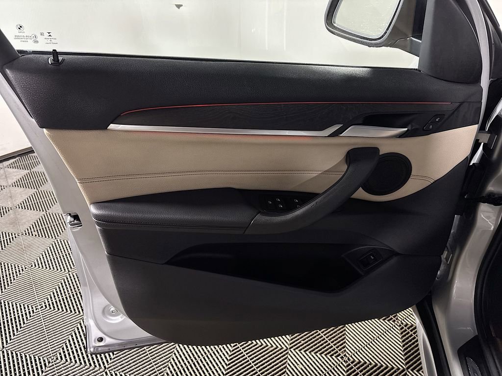 Used 2017 BMW X1 xDrive28i image 10